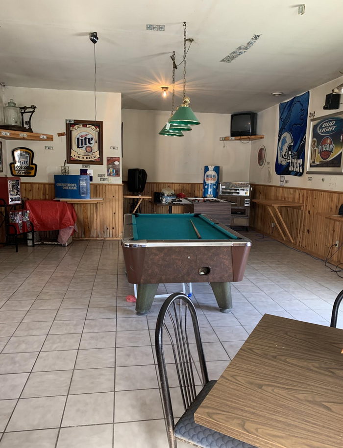 Johnny Bs (Italian Garden) - Real Estate Photo (newer photo)